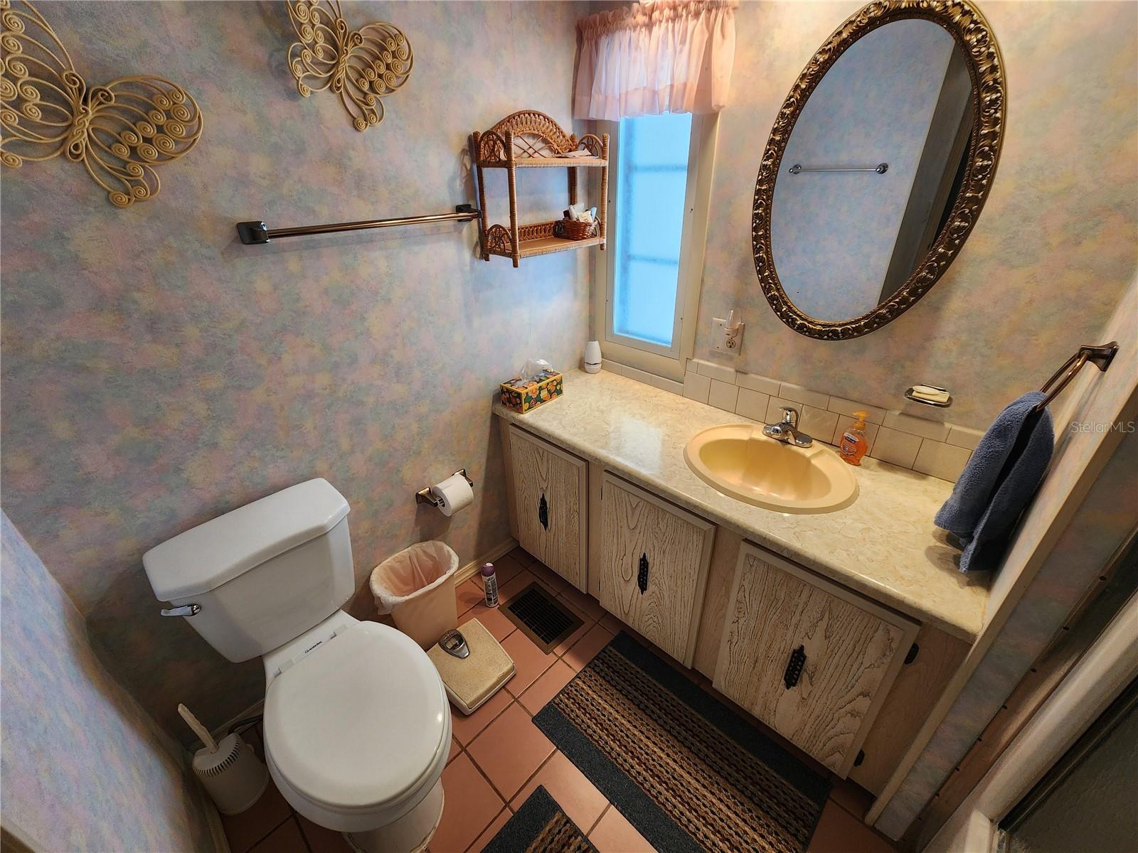 Image 19 of 32 For 808 53rd Avenue E 234