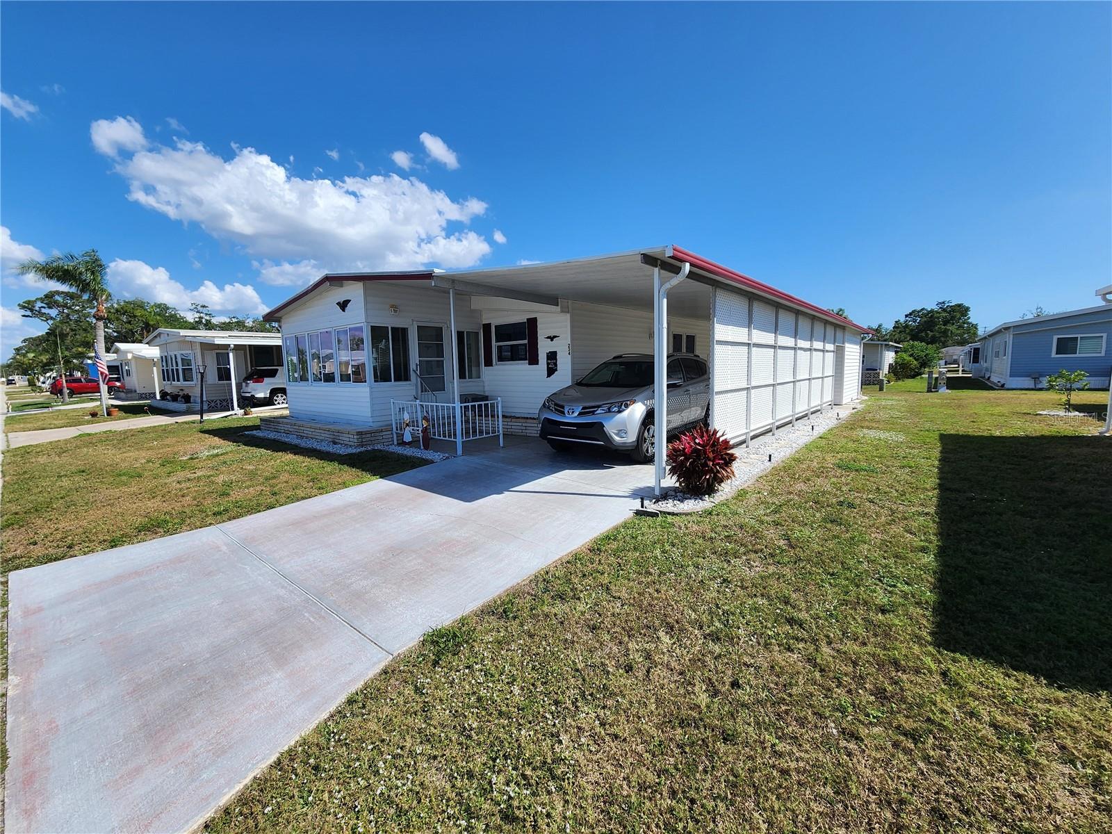 Image 3 of 32 For 808 53rd Avenue E 234