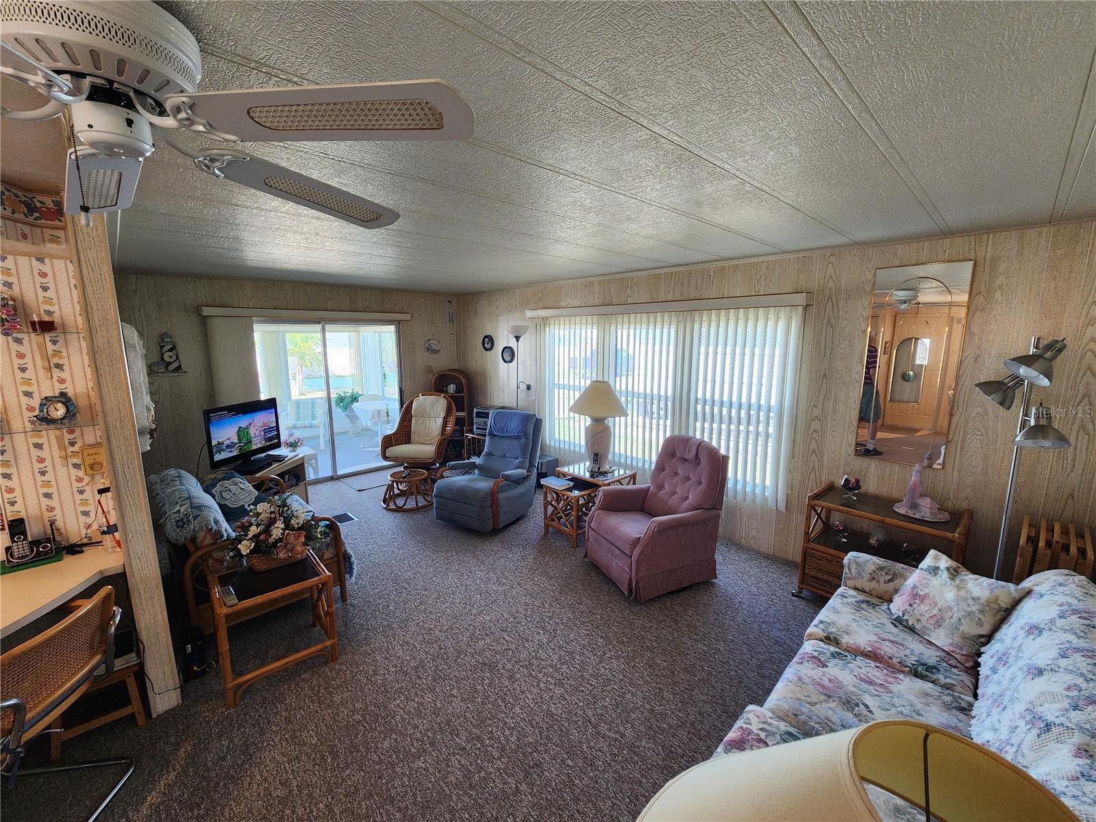 Image 4 of 32 For 808 53rd Avenue E 234