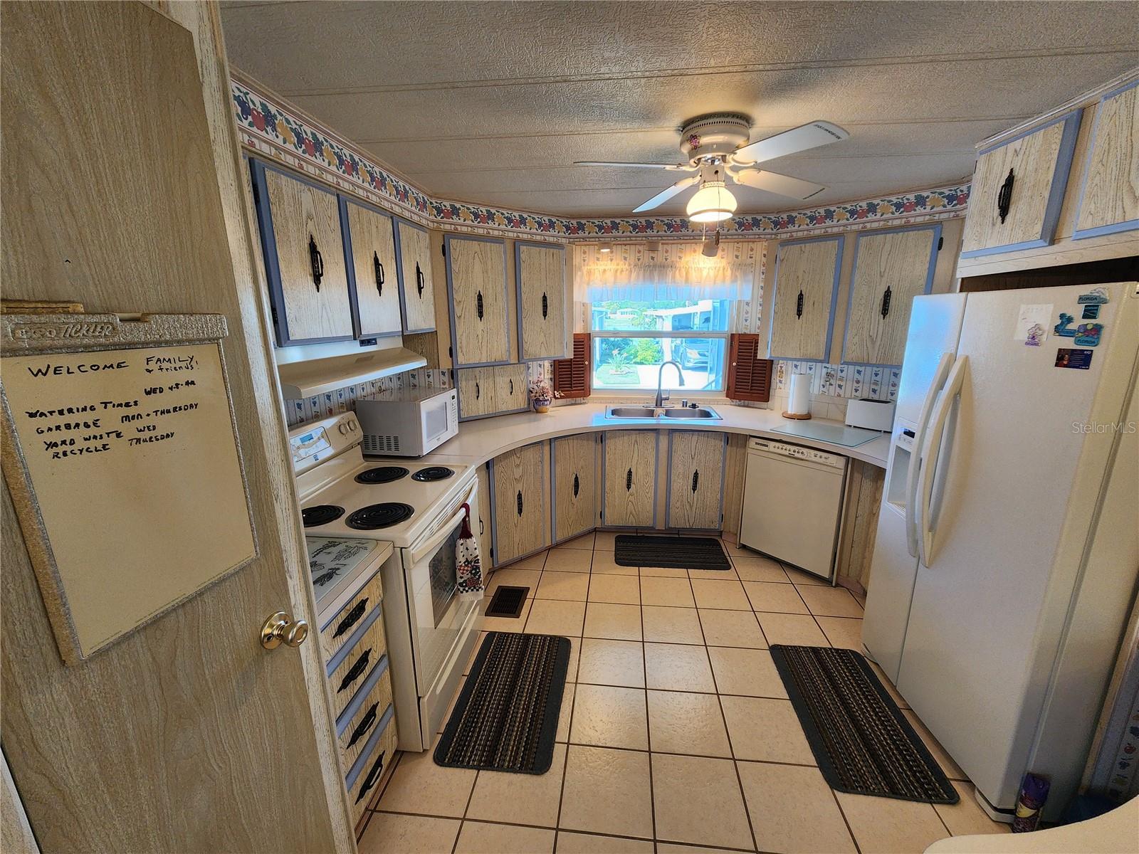 Image 9 of 32 For 808 53rd Avenue E 234