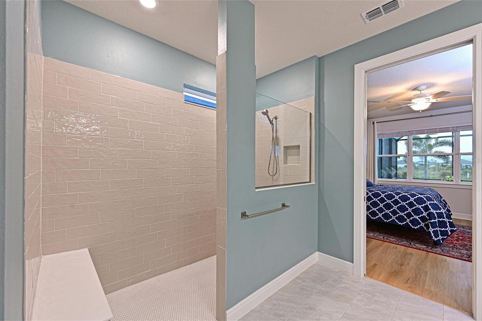 Image 22 of 63 For 8722 Backshore Lane