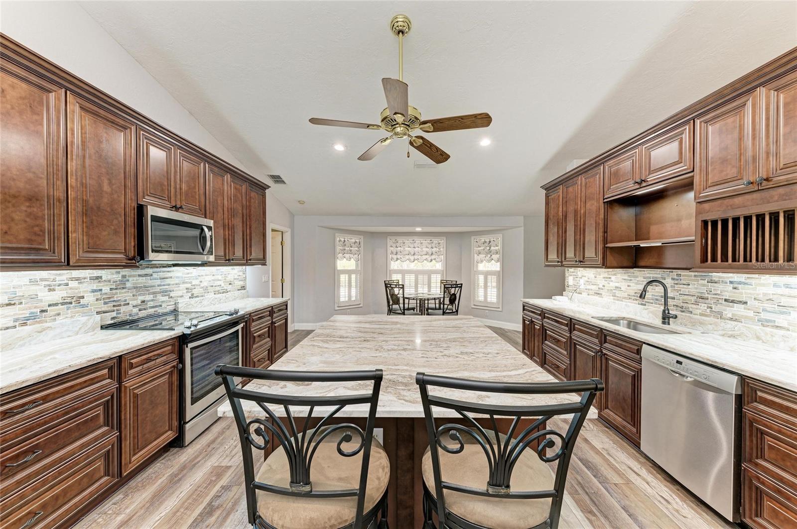 Image 13 of 48 For 13615 4th Avenue Ne