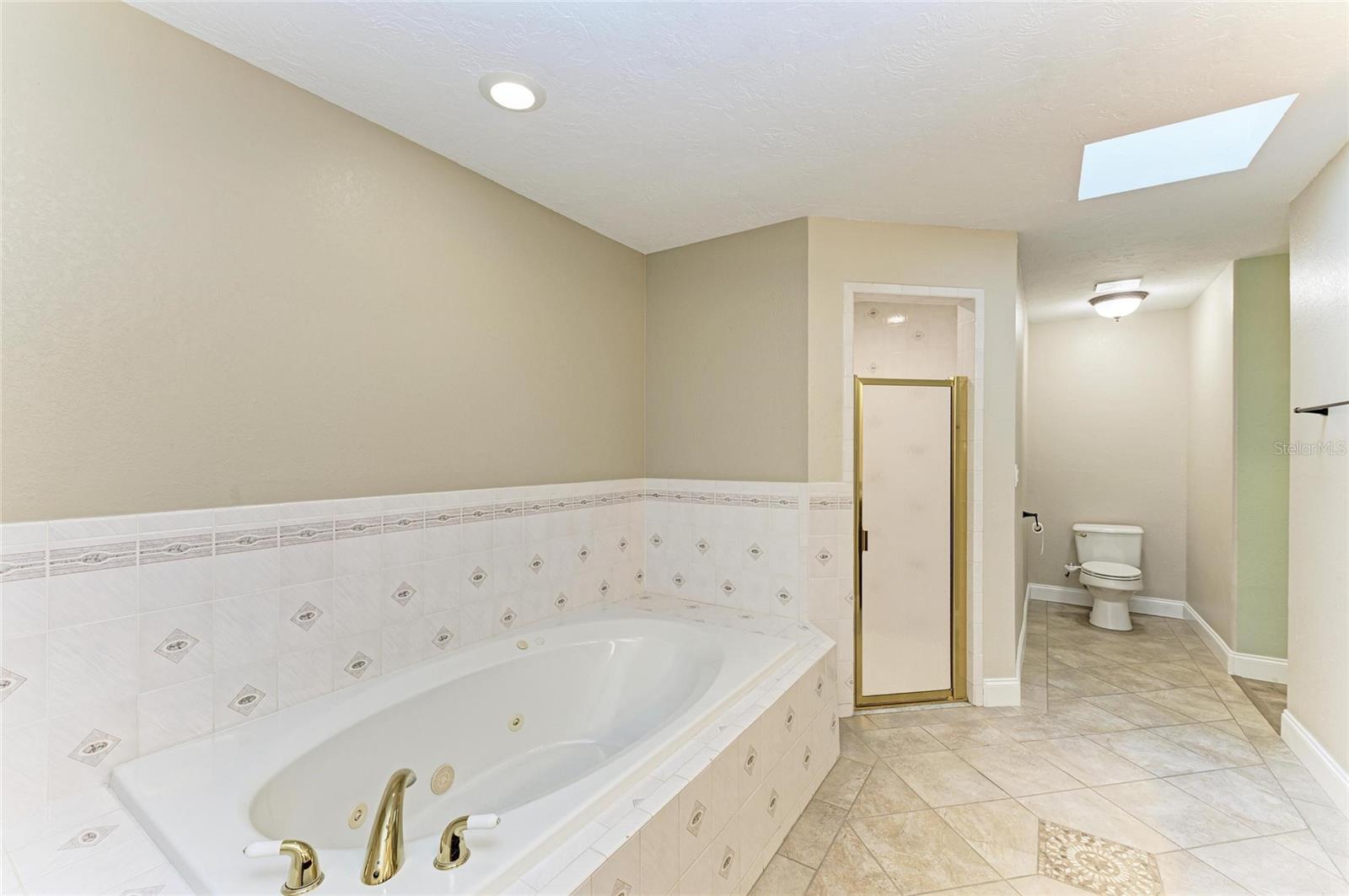 Image 22 of 48 For 13615 4th Avenue Ne