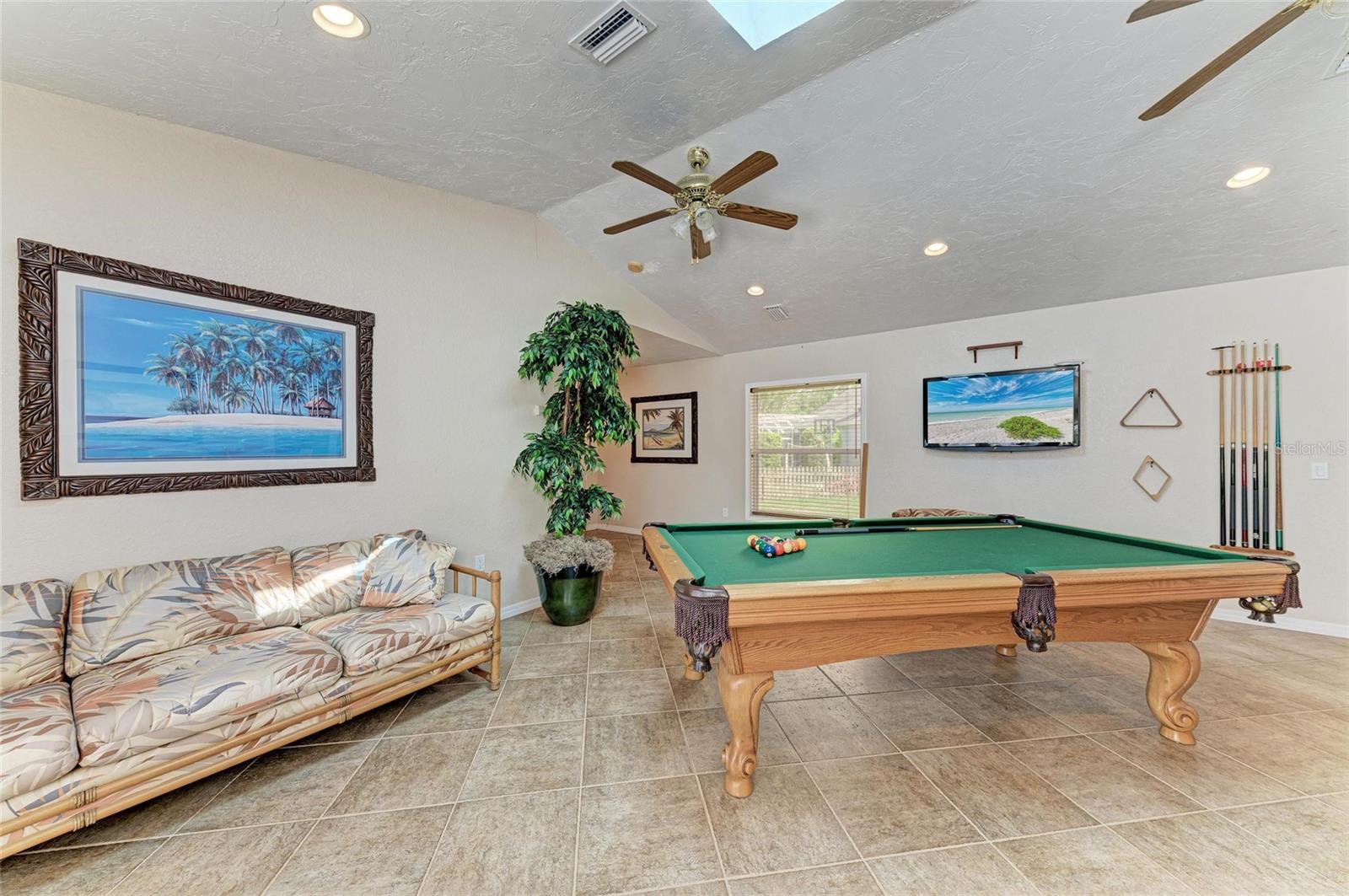 Image 31 of 48 For 13615 4th Avenue Ne
