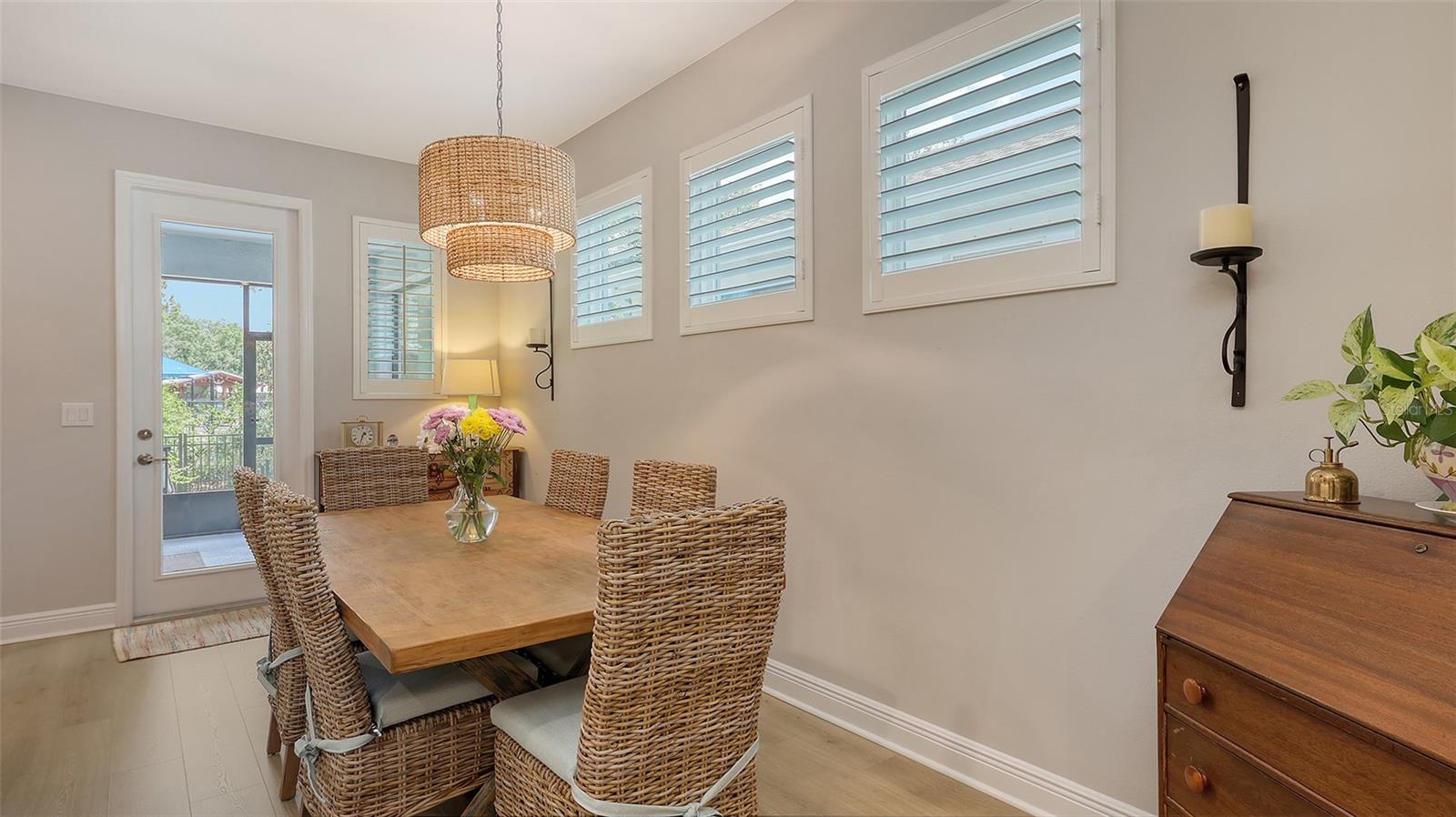 Image 19 of 51 For 8110 Trimbelle Terrace