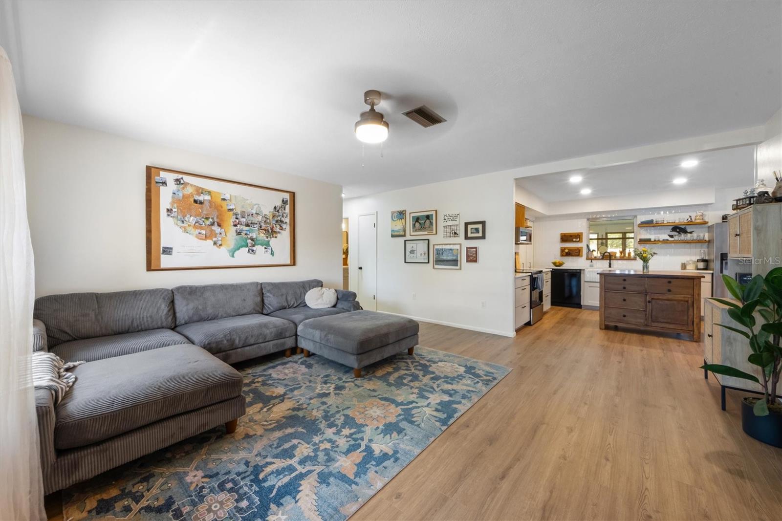 Image 3 of 44 For 5704 2nd Avenue Drive Nw