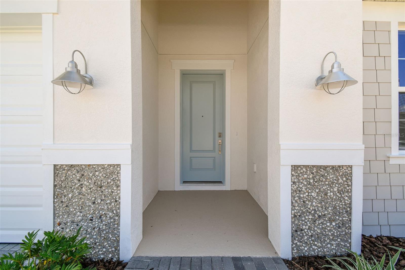 Image 10 of 90 For 260 Hillshire Place