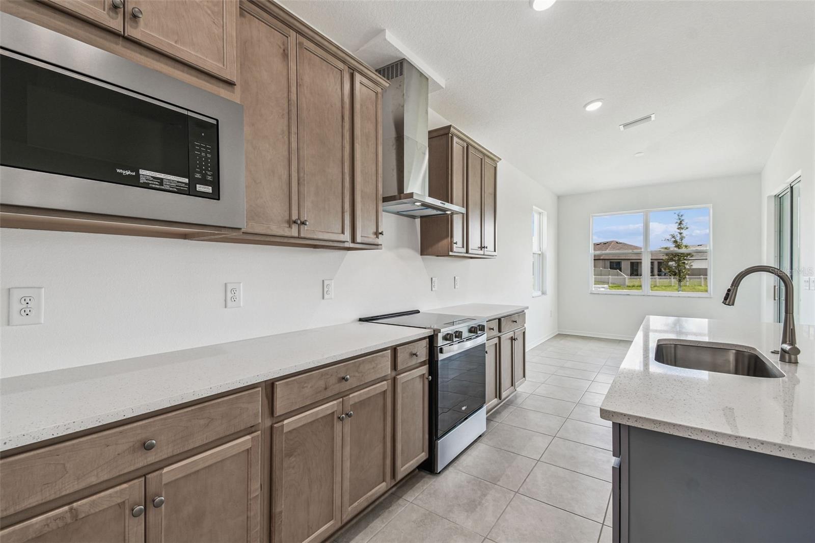 Image 30 of 90 For 260 Hillshire Place