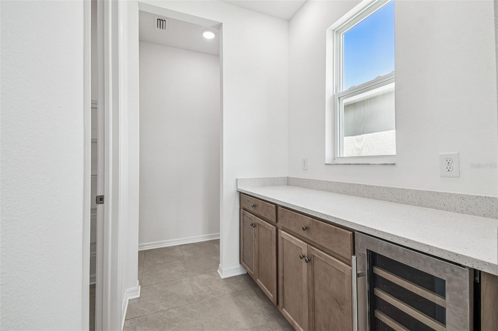 Image 33 of 90 For 260 Hillshire Place