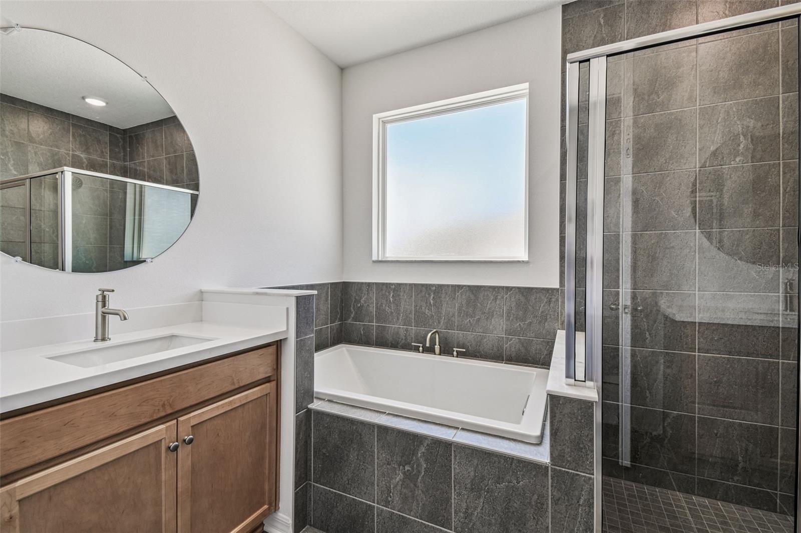 Image 38 of 90 For 260 Hillshire Place