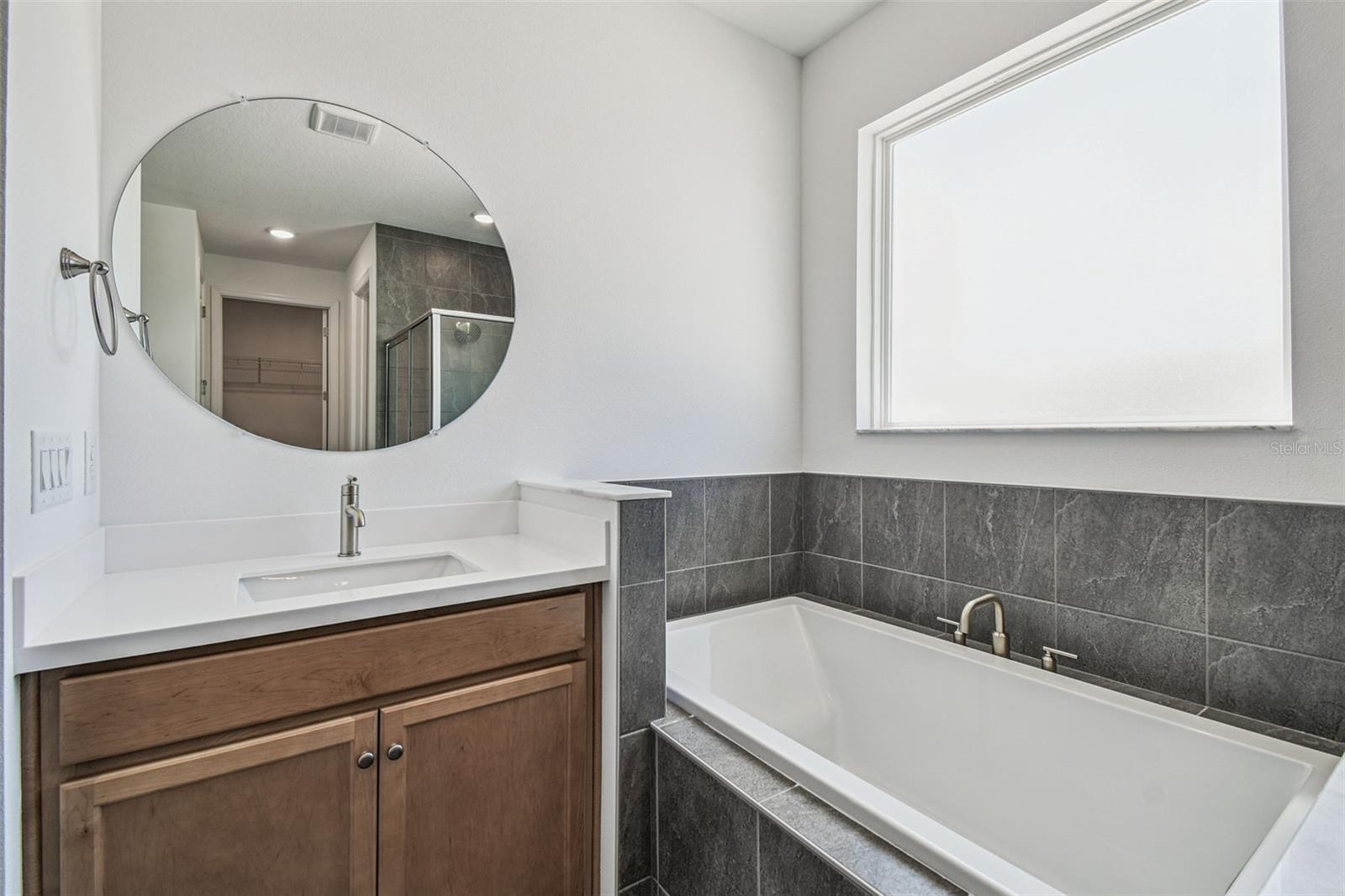 Image 39 of 90 For 260 Hillshire Place