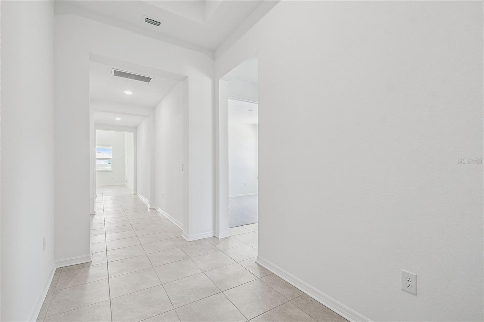 Image 47 of 90 For 260 Hillshire Place