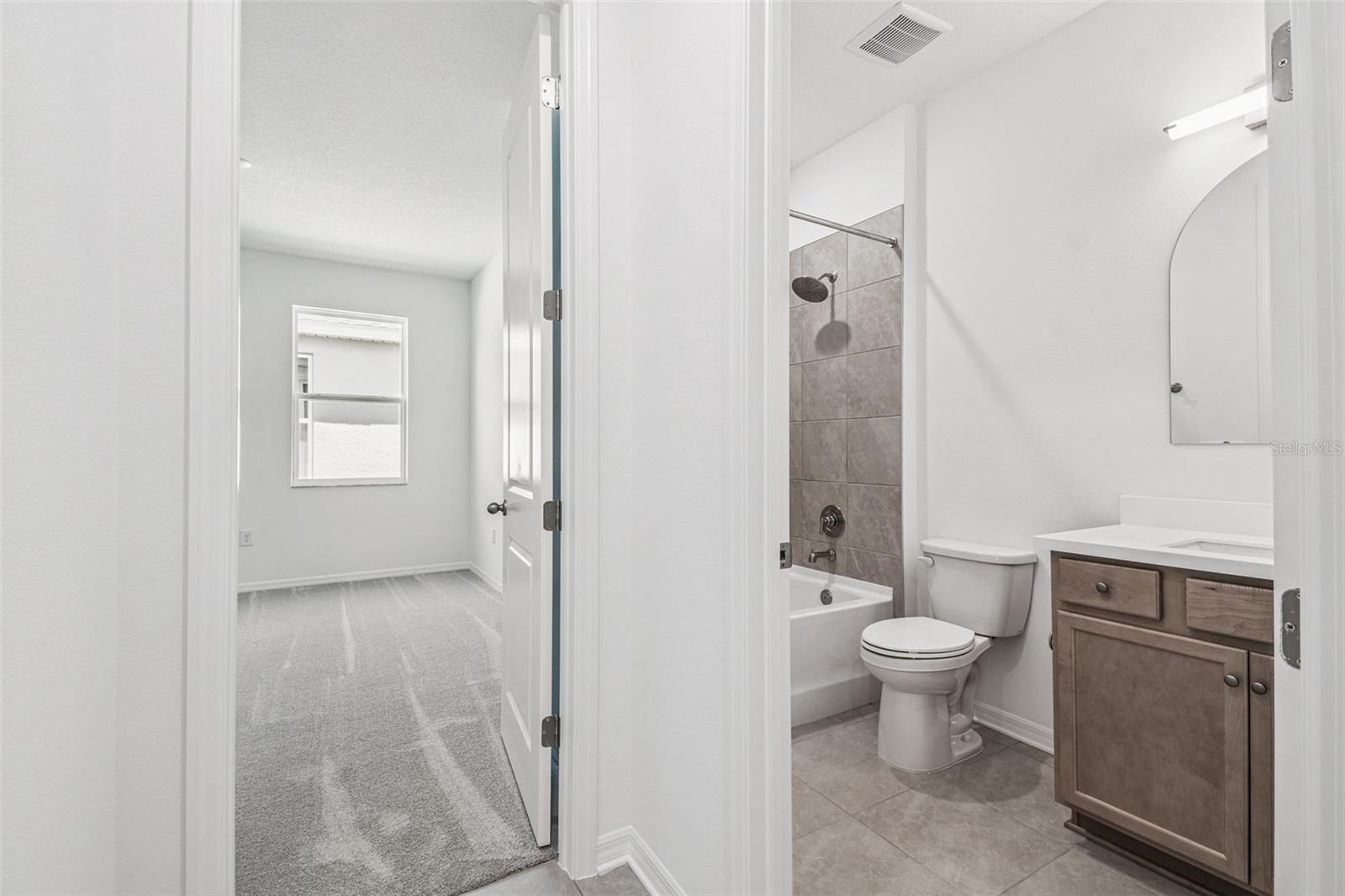 Image 51 of 90 For 260 Hillshire Place