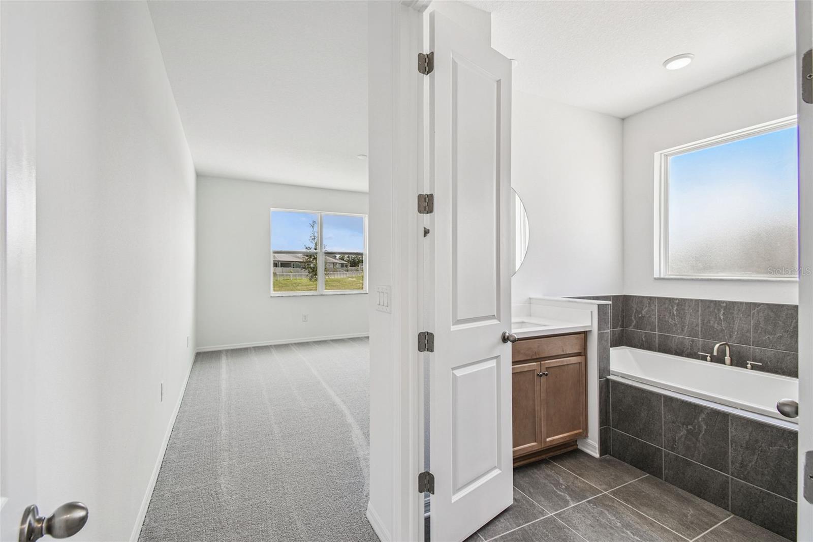 Image 52 of 90 For 260 Hillshire Place