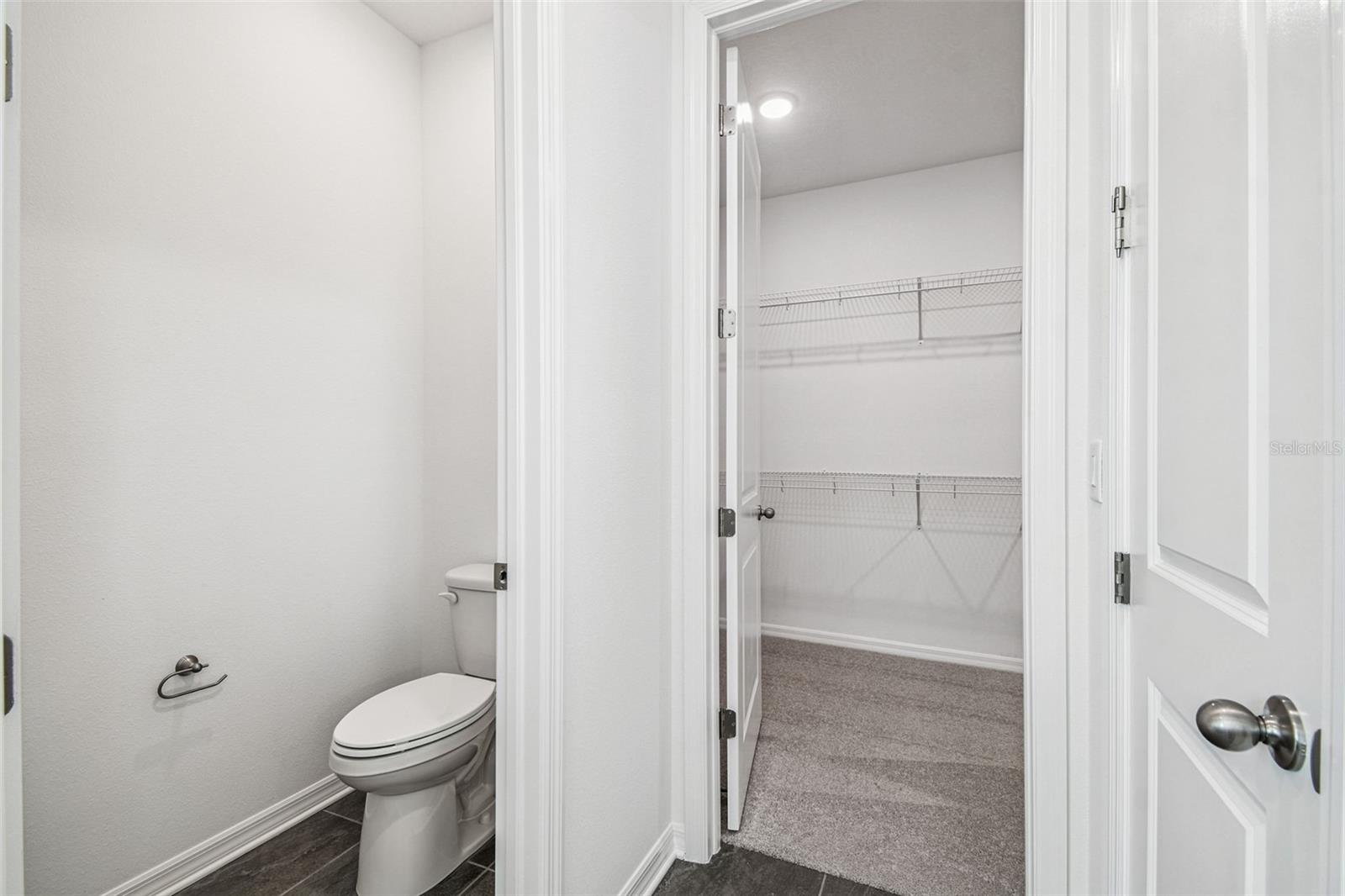 Image 53 of 90 For 260 Hillshire Place