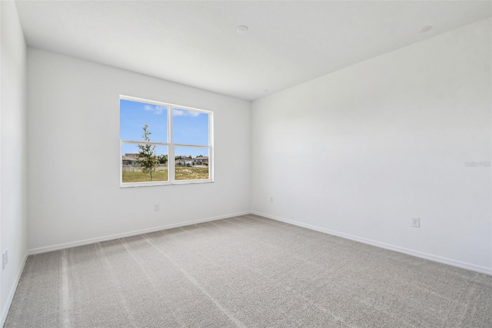 Image 55 of 90 For 260 Hillshire Place