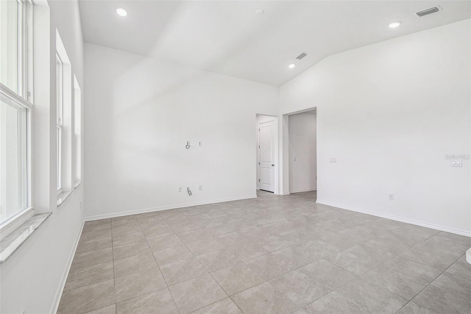 Image 61 of 90 For 260 Hillshire Place