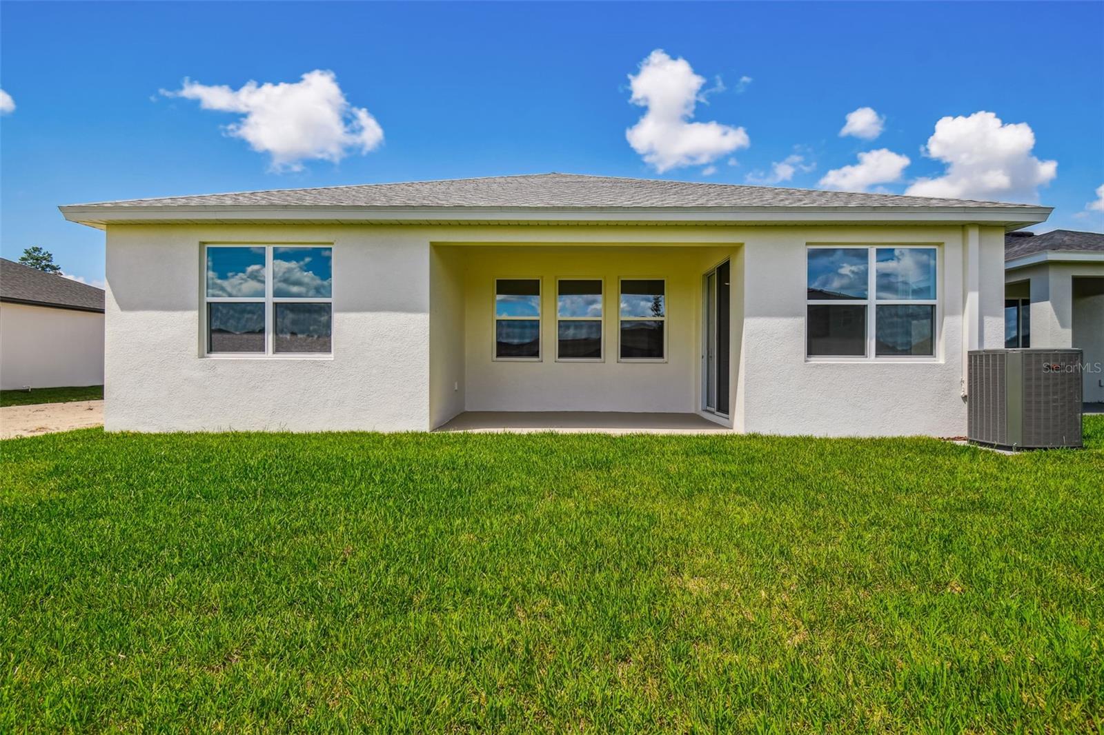 Image 73 of 90 For 260 Hillshire Place