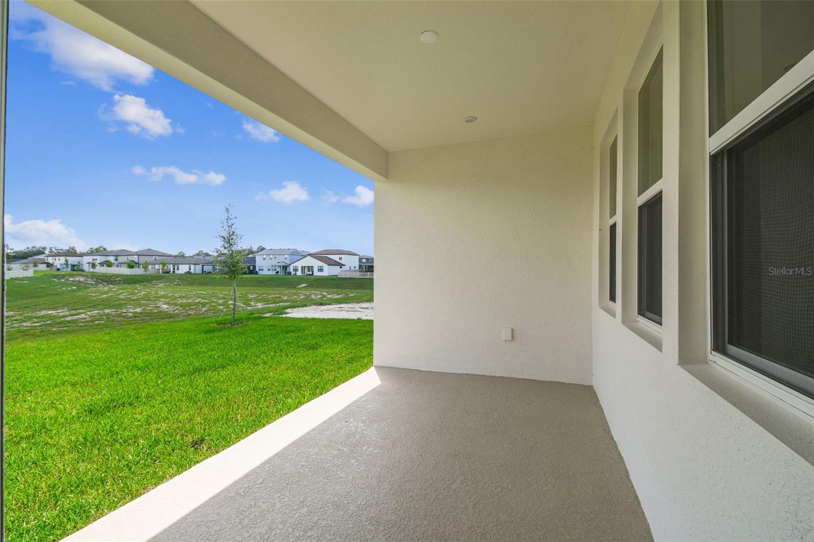Image 75 of 90 For 260 Hillshire Place