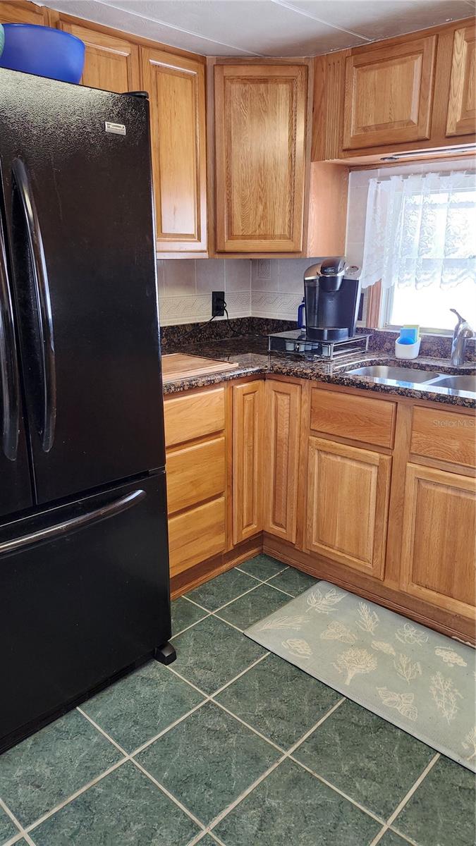 Listing photo id 5 for 2309 17th Street Lane W