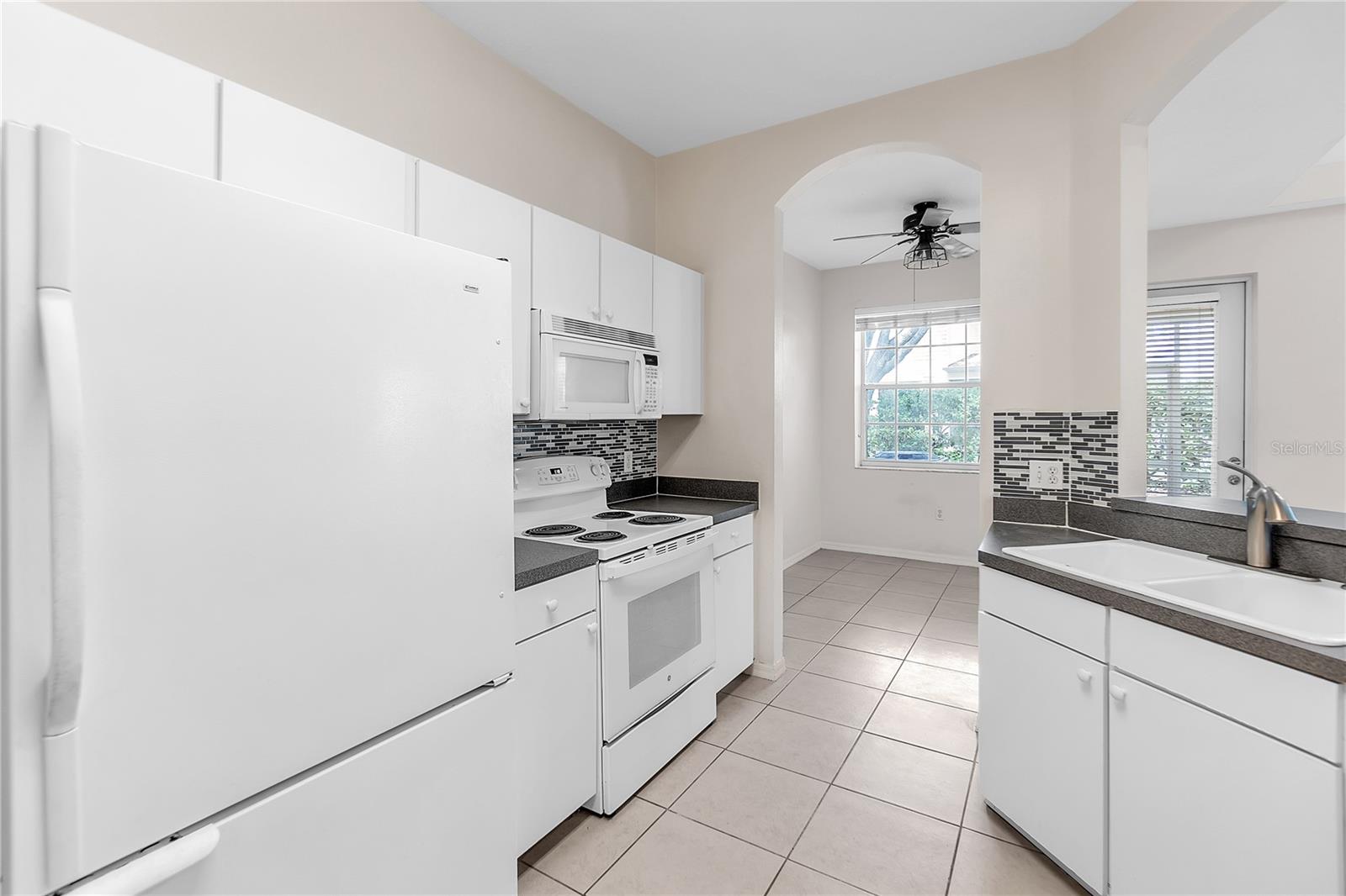 Image 11 of 42 For 6418 Rosefinch Court 103