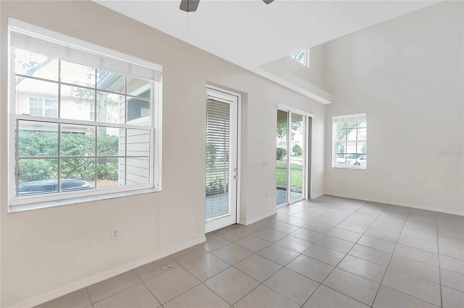 Image 13 of 42 For 6418 Rosefinch Court 103