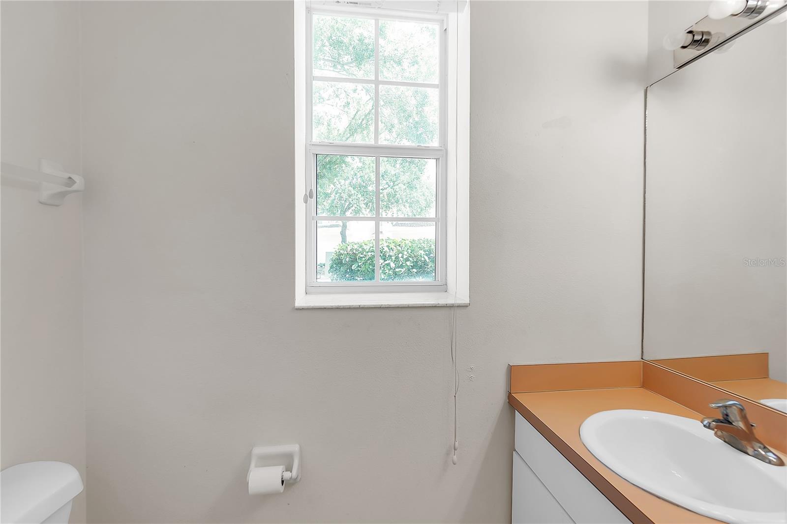 Image 18 of 42 For 6418 Rosefinch Court 103