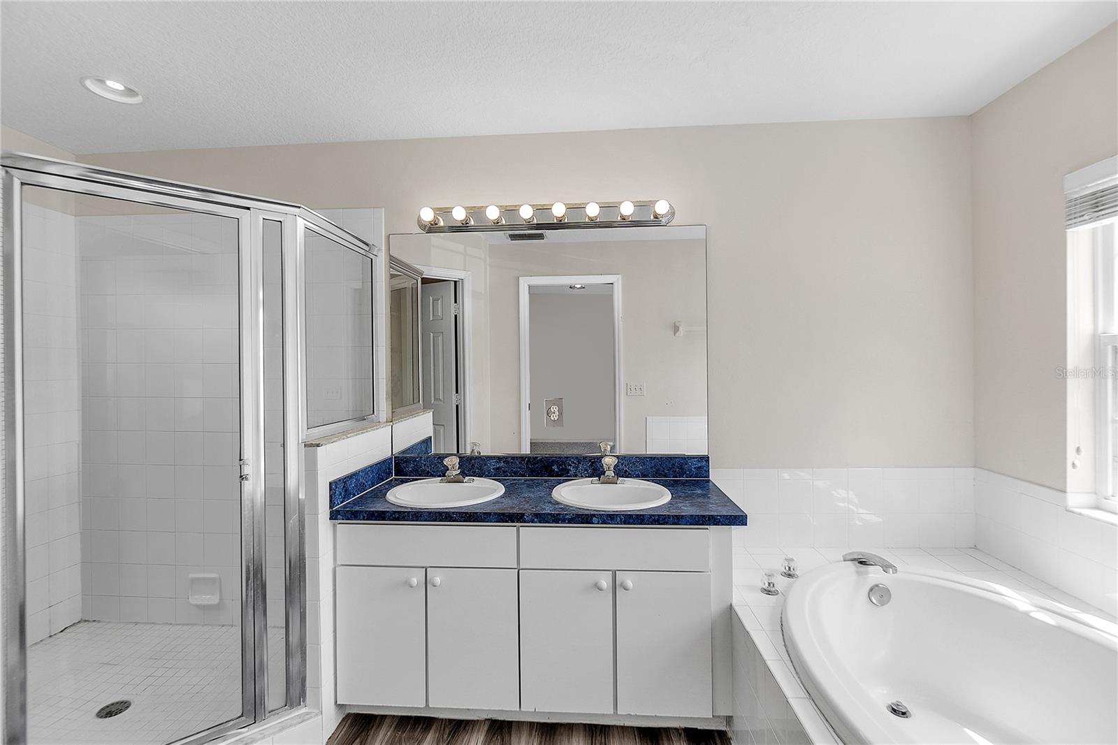 Image 30 of 42 For 6418 Rosefinch Court 103