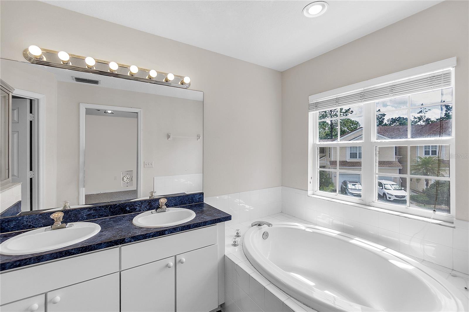 Image 31 of 42 For 6418 Rosefinch Court 103