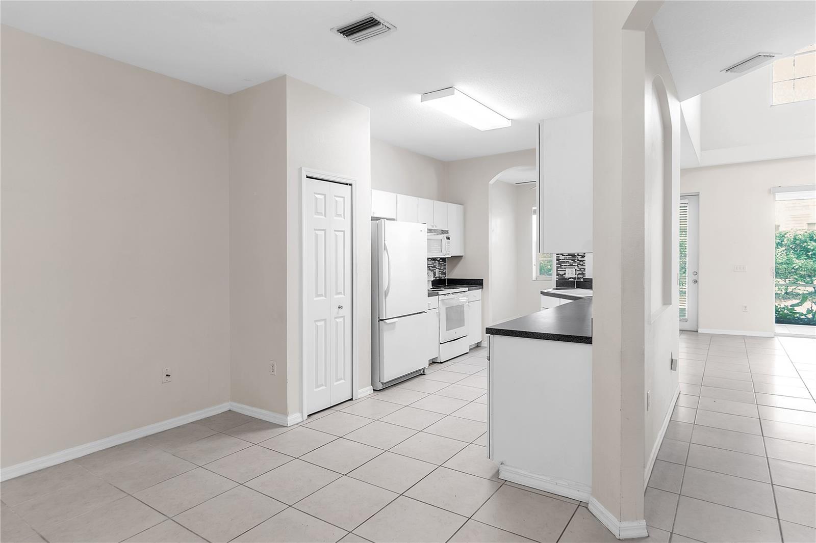 Image 6 of 42 For 6418 Rosefinch Court 103