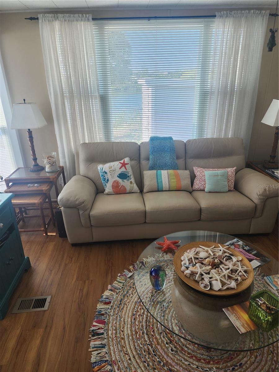 Image 5 of 12 For 1674 University Parkway 167