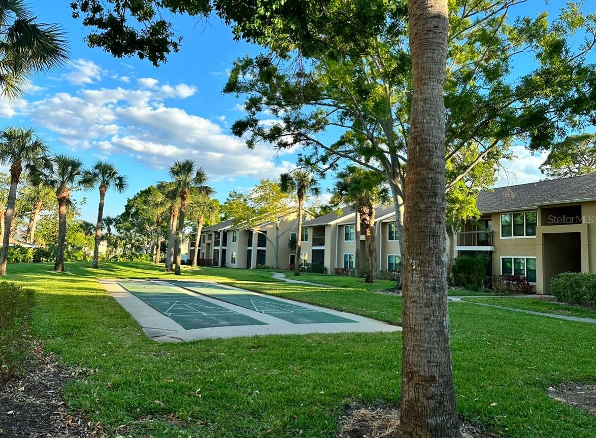 Image 23 of 26 For 4005 Crockers Lake Boulevard 11