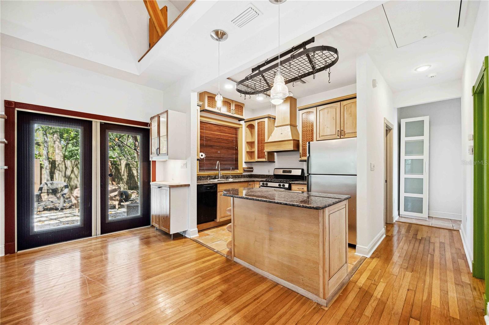 Image 16 of 75 For 1743 8th Street