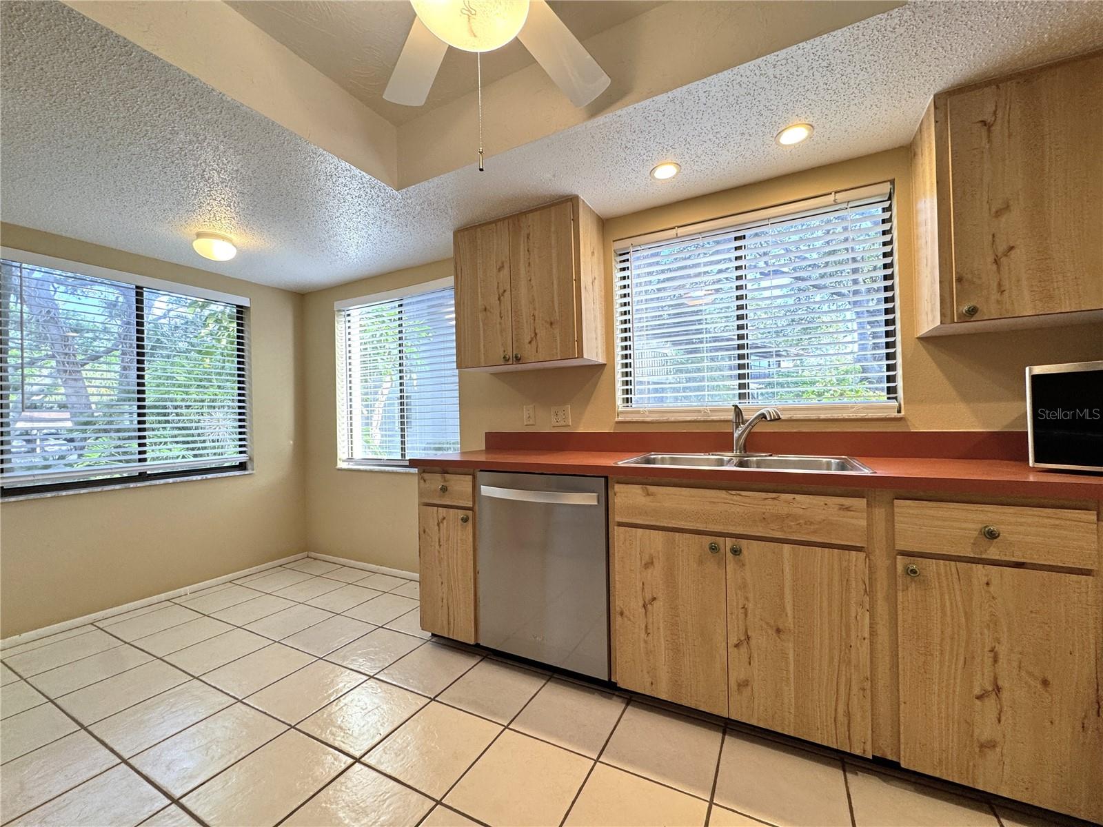 Image 10 of 34 For 6466 Seagull Drive 323