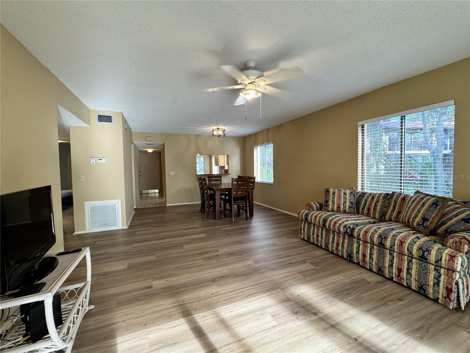Image 15 of 34 For 6466 Seagull Drive 323