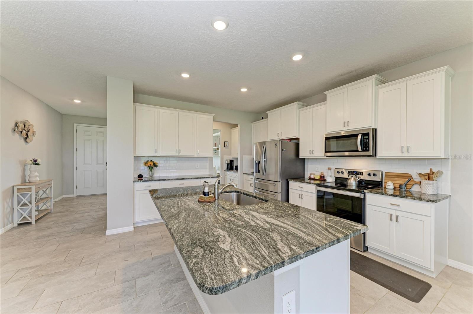 Image 11 of 56 For 17669 Cantarina Cove
