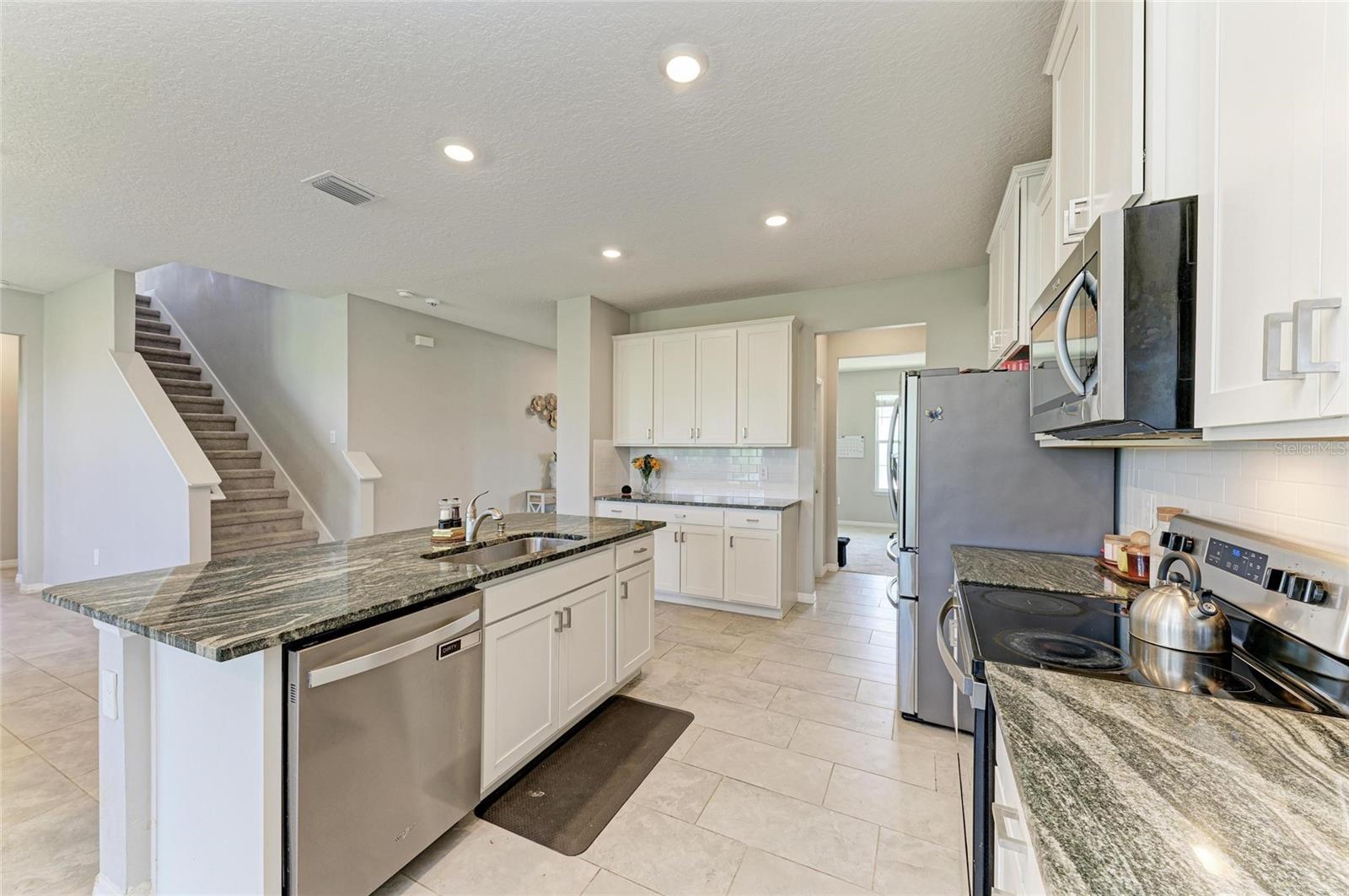 Image 13 of 56 For 17669 Cantarina Cove