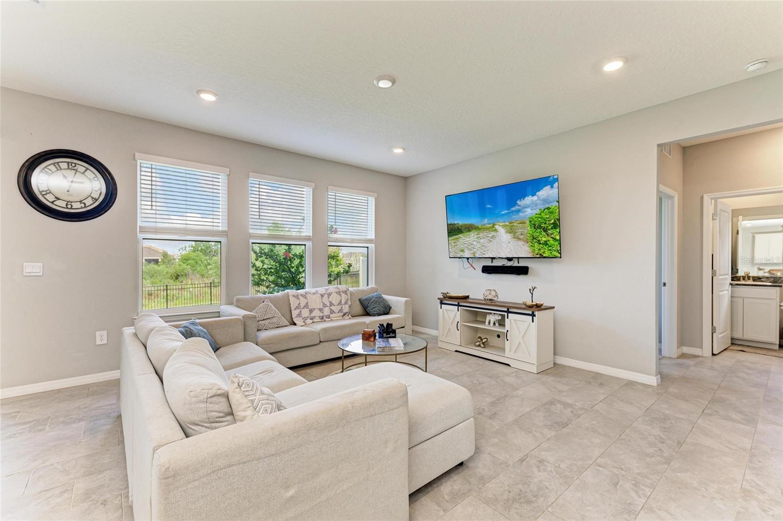 Image 20 of 56 For 17669 Cantarina Cove