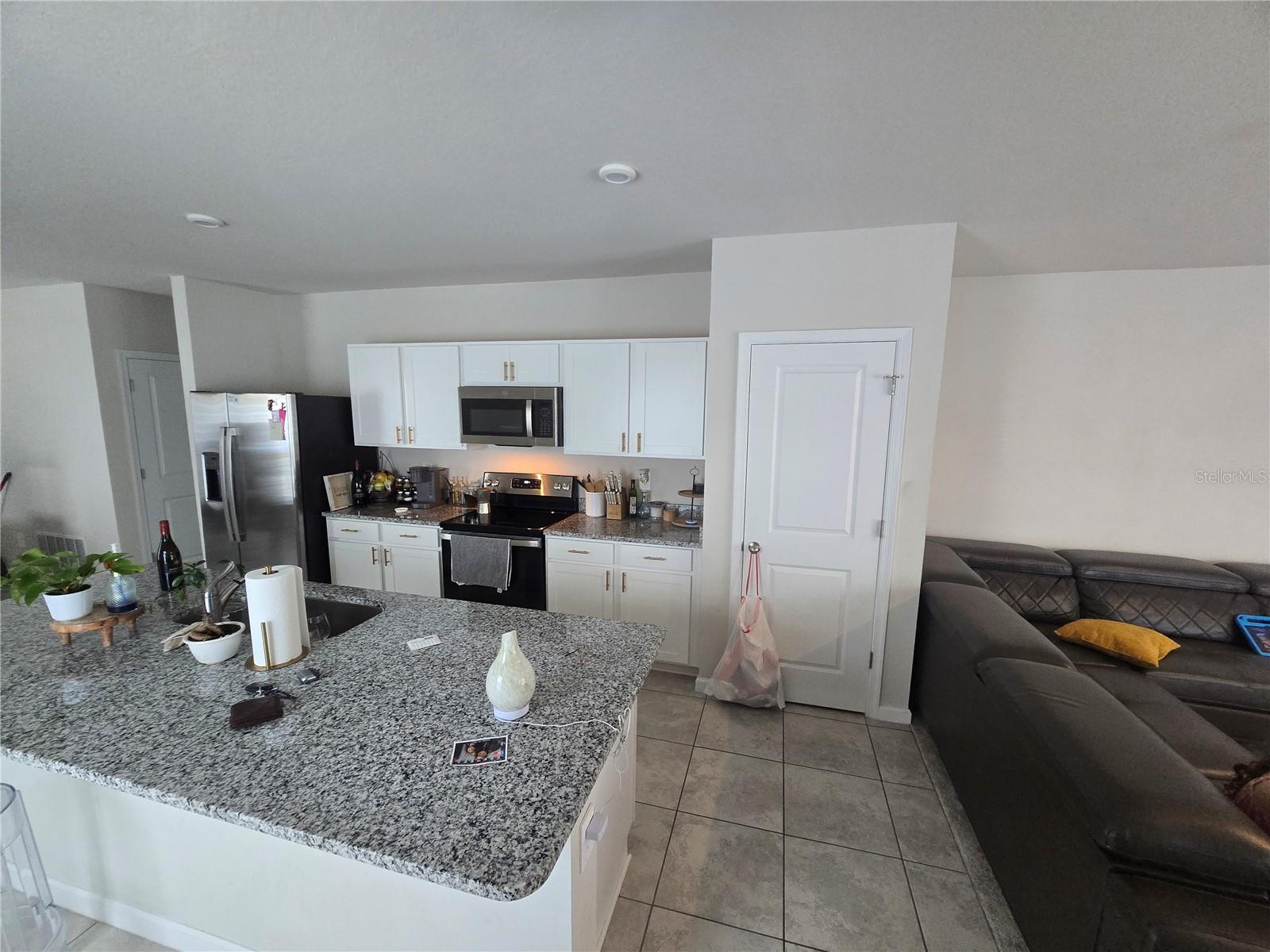 Image 8 of 15 For 404 Acai Lane