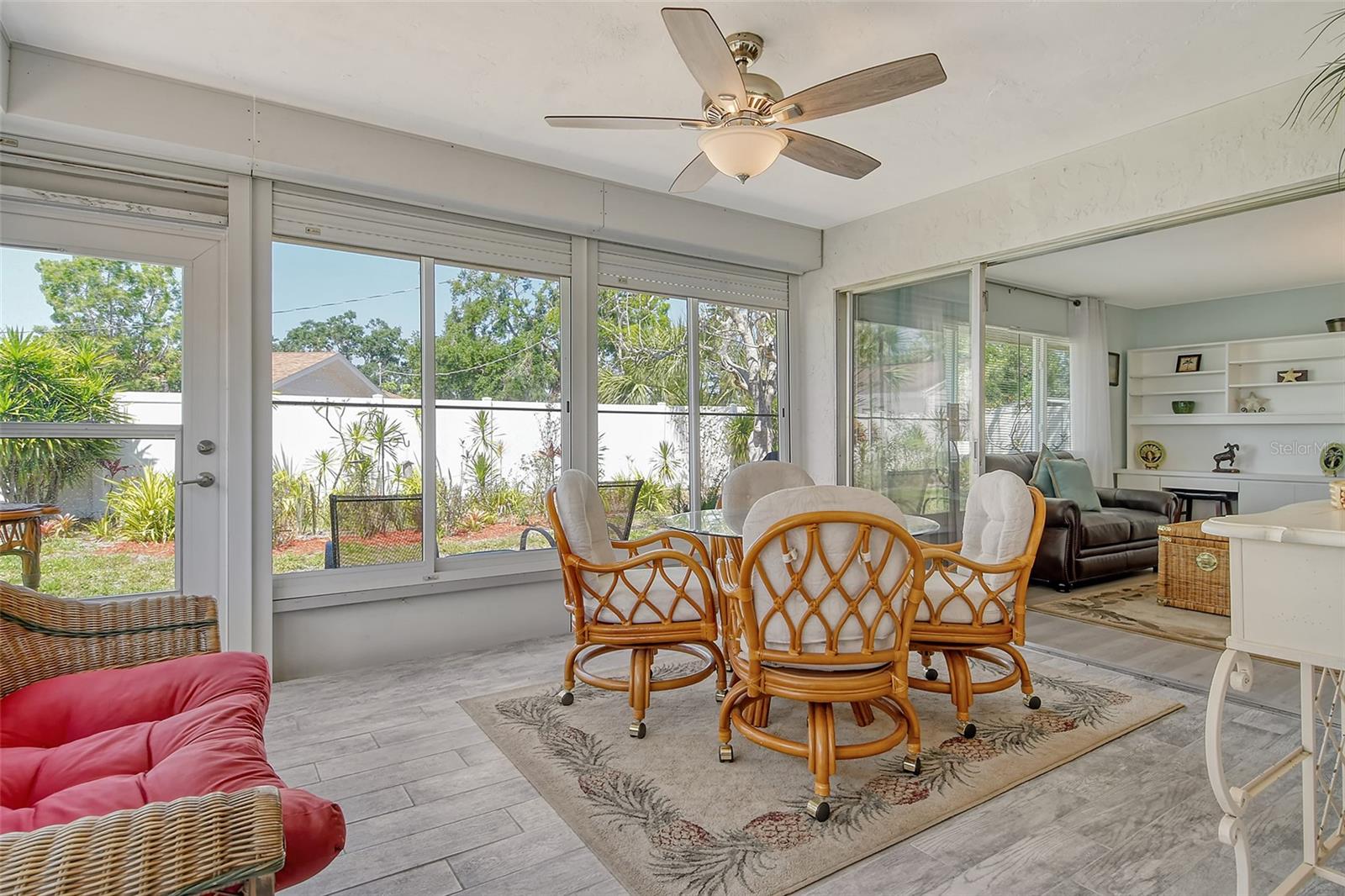 Image 15 of 55 For 2417 Riverbluff Parkway 235