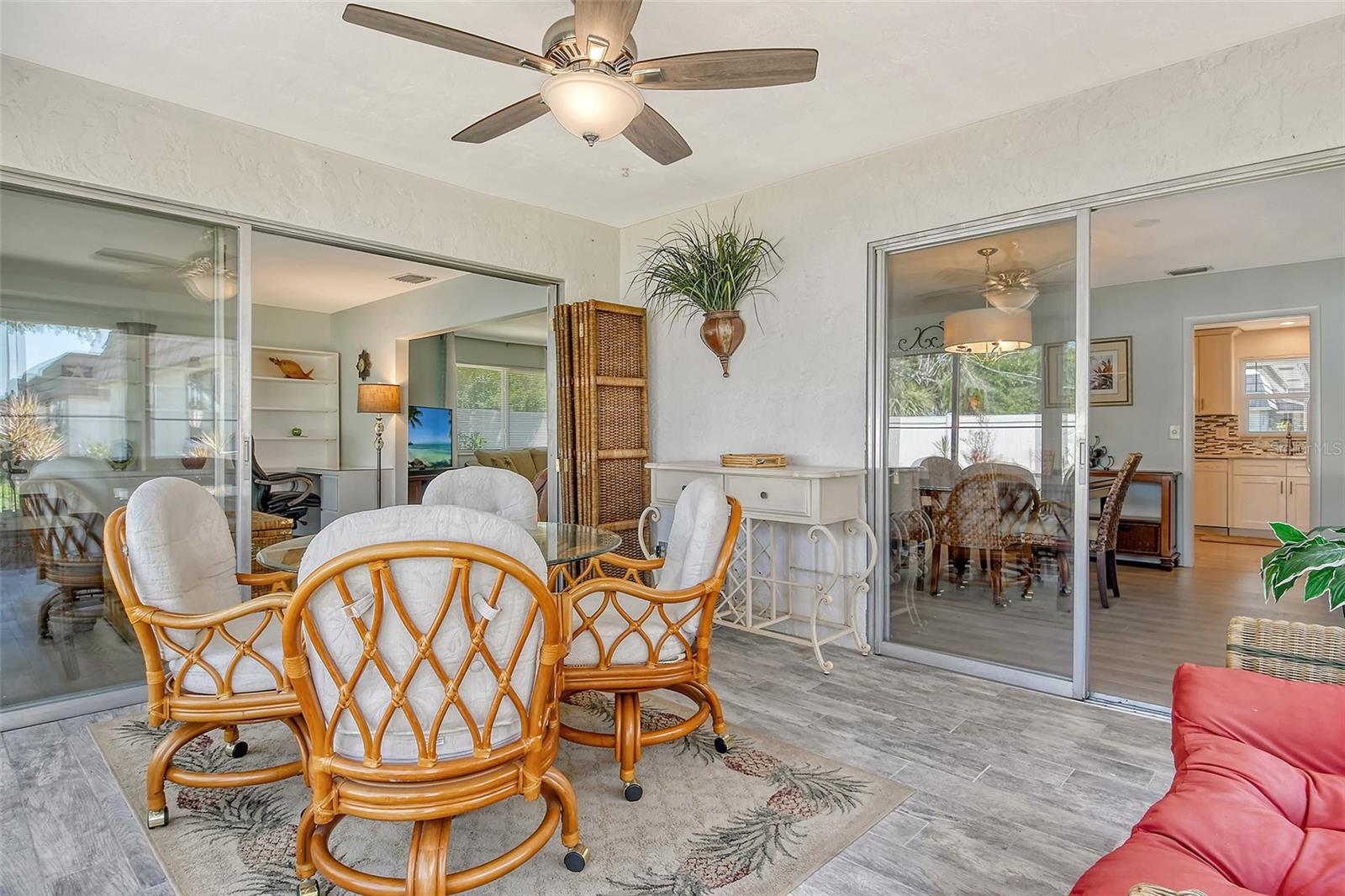 Image 16 of 55 For 2417 Riverbluff Parkway 235
