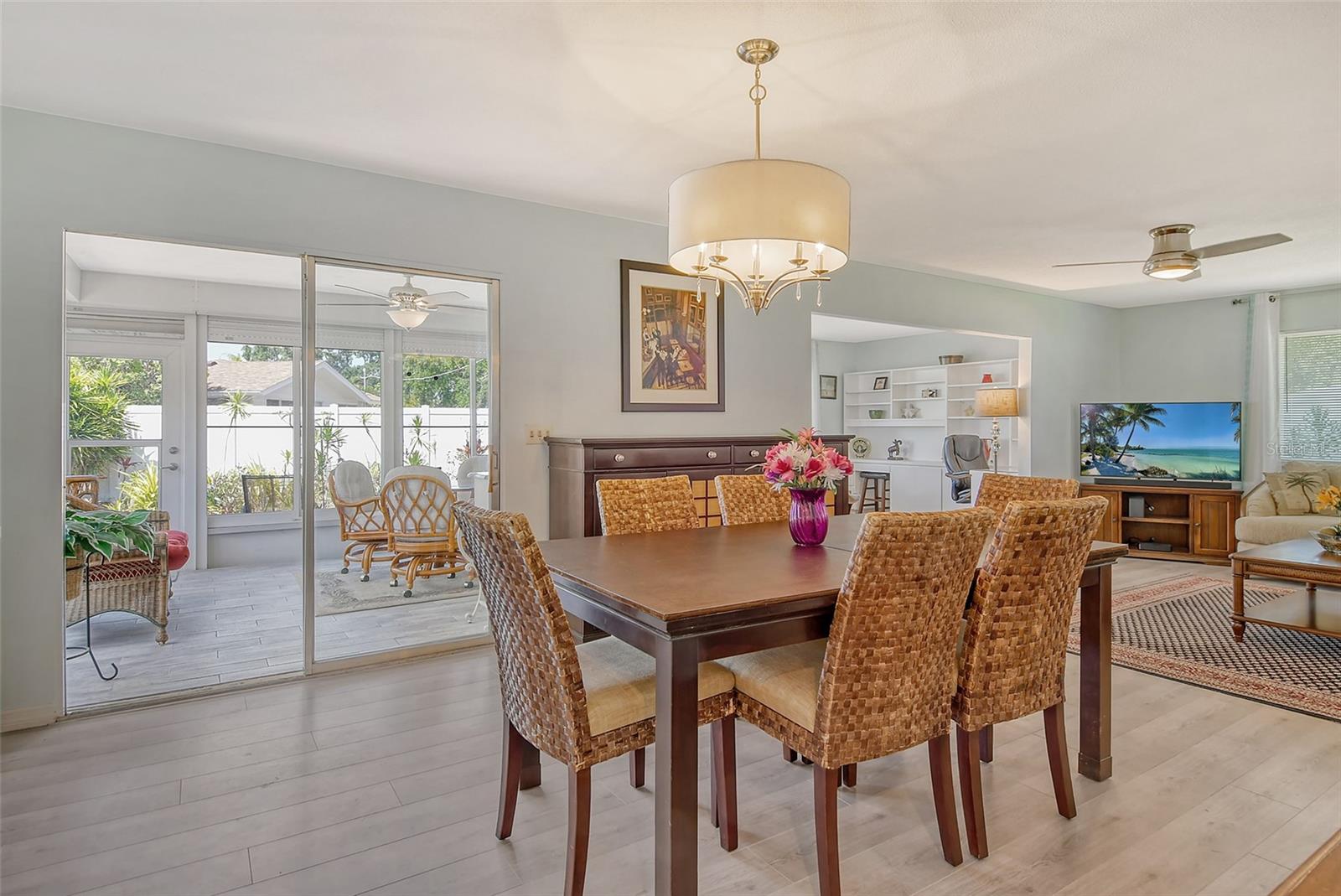 Image 20 of 55 For 2417 Riverbluff Parkway 235