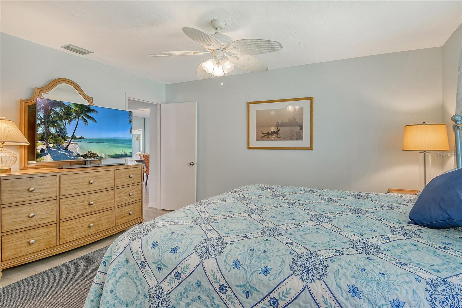 Image 27 of 55 For 2417 Riverbluff Parkway 235