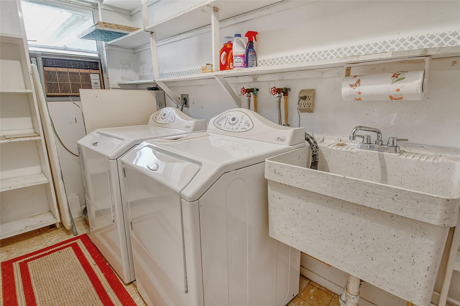 Image 32 of 55 For 2417 Riverbluff Parkway 235