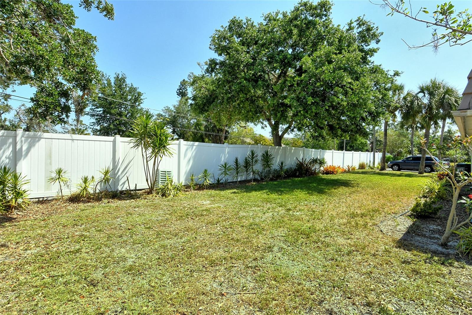 Image 39 of 55 For 2417 Riverbluff Parkway 235