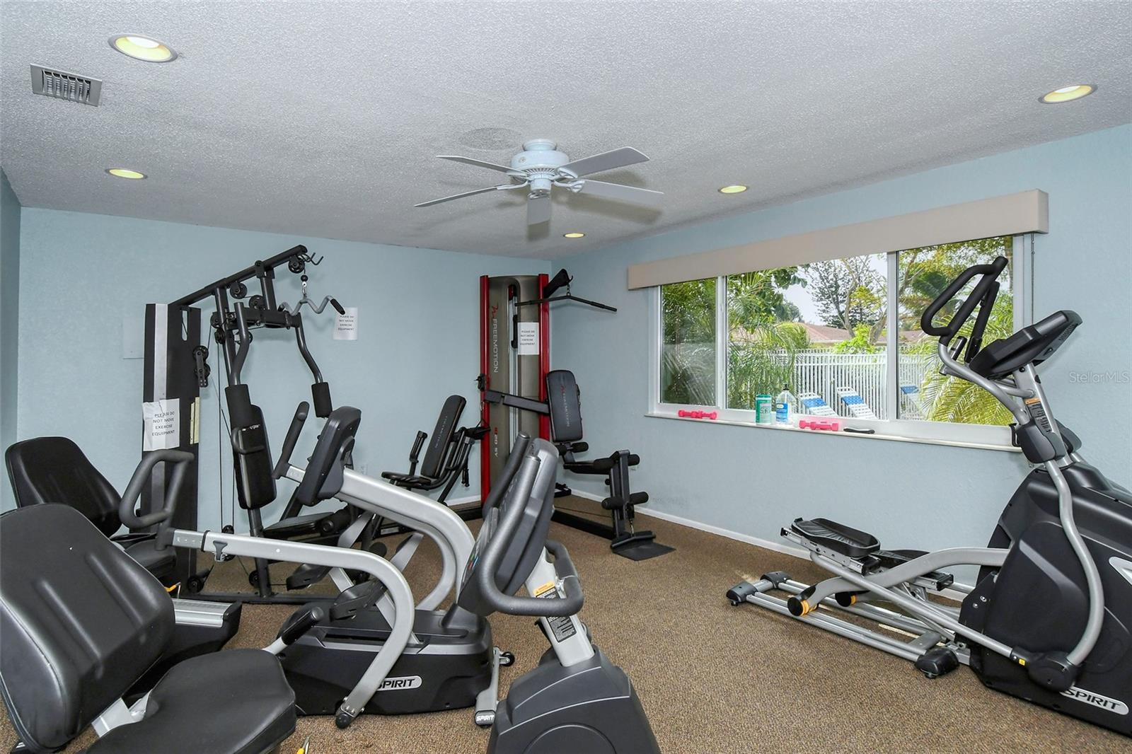 Image 46 of 55 For 2417 Riverbluff Parkway 235