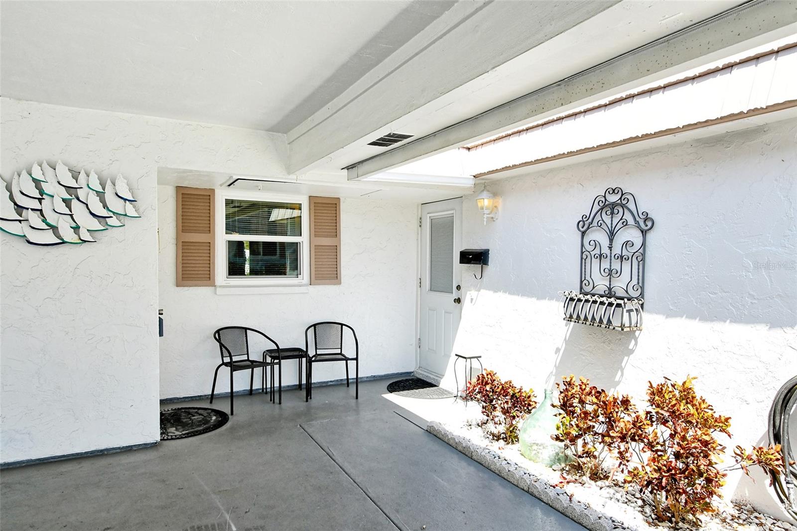 Image 6 of 55 For 2417 Riverbluff Parkway 235