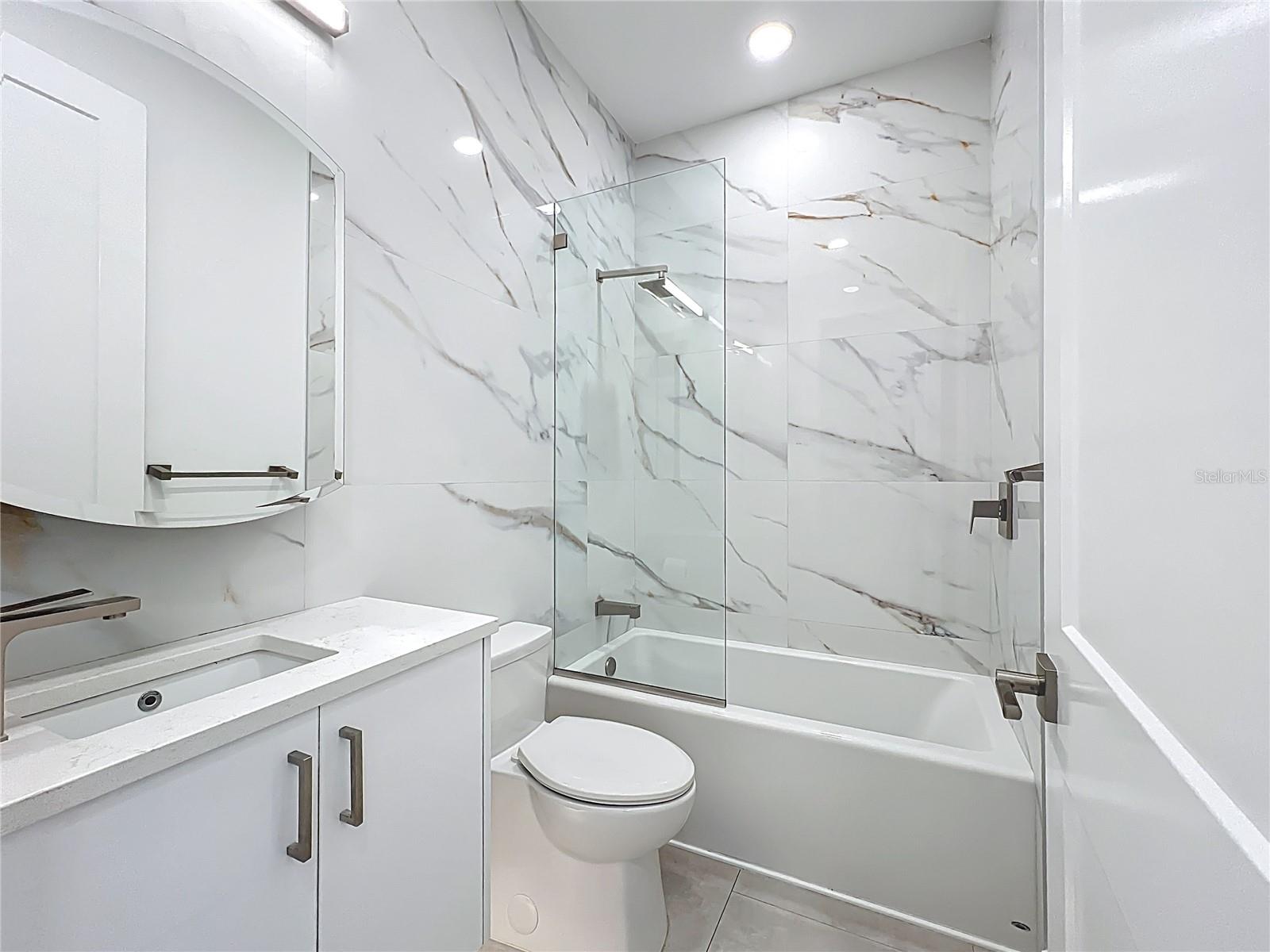 Image 30 of 53 For 941 Osprey Avenue