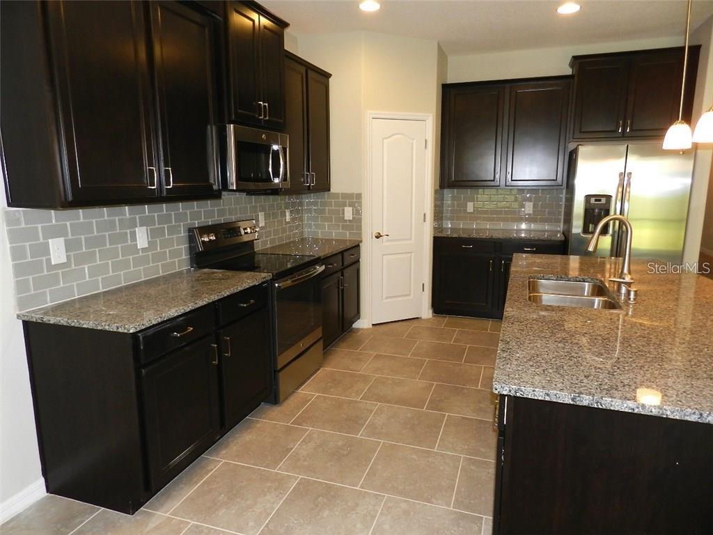 Image 5 of 15 For 2854 Oriole Drive