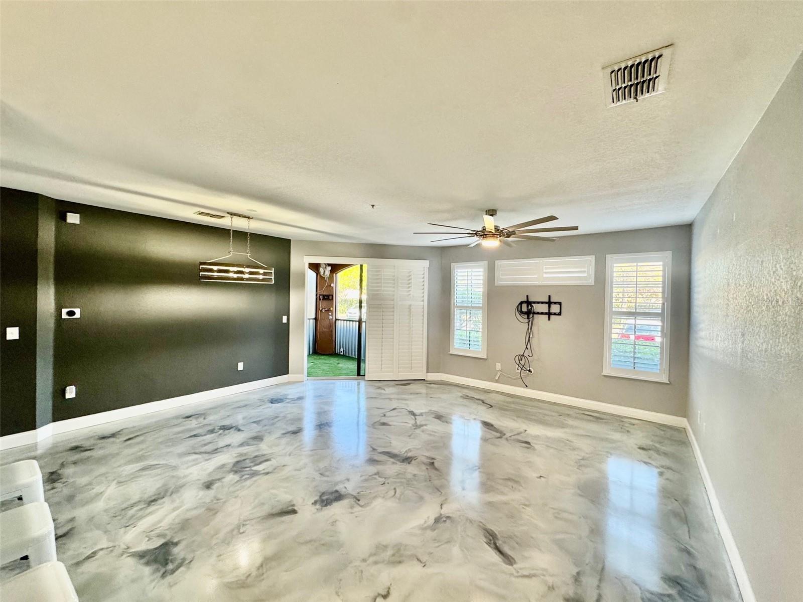 Image 5 of 26 For 8325 38th Street Circle E 107